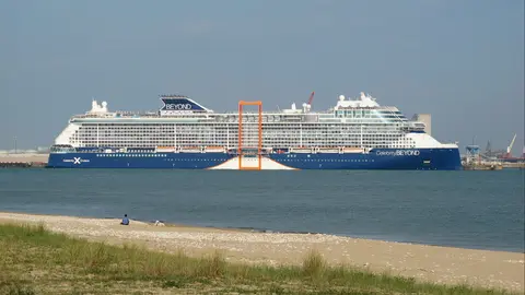 Celebrity Beyond（Celebrity Cruises）の外観