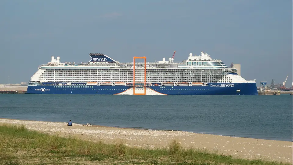 Celebrity Beyond(Celebrity Cruises)の外観