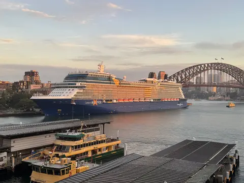 Celebrity Solstice（Celebrity Cruises）の外観