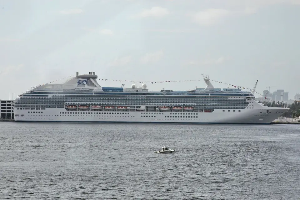 Exterior of Coral Princess (Princess Cruises)