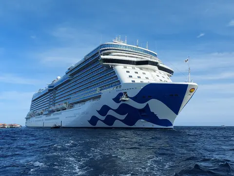 Discovery Princess（Princess Cruises）の外観