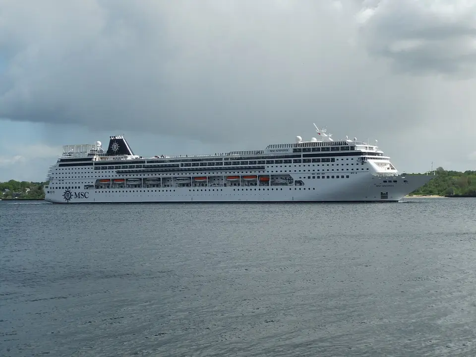 MSC Sinfonia(MSC Cruises)の外観