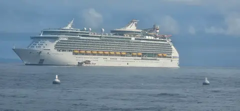 Navigator of the Seas(Royal Caribbean International)の外観