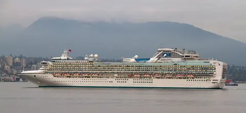 Sapphire Princess（Princess Cruises）の外観